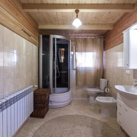 Udanypobyt Przy Lesie Appartement *