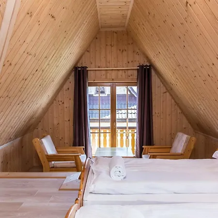 Udanypobyt Przy Lesie Appartement